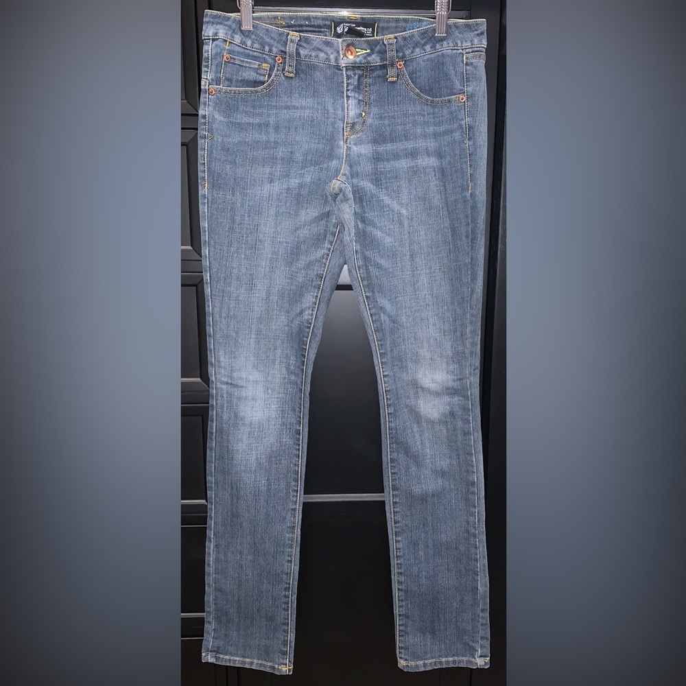 Volcom Women’s Skinny Jeans, size 9/29.